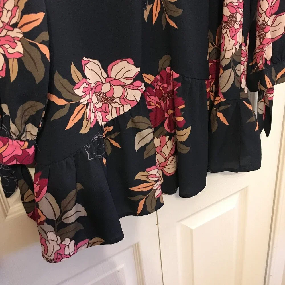 Umgee Navy Floral Dress - Picture 6 of 6